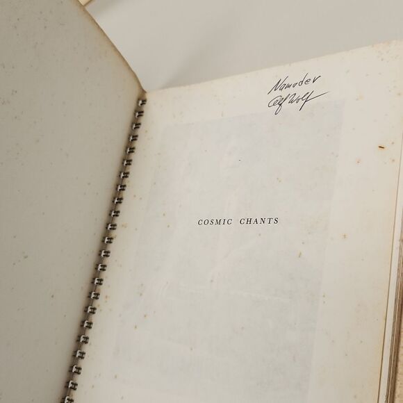 Paramahansa Yogananda Cosmic Chants Book 1974 - Picture 11 of 11